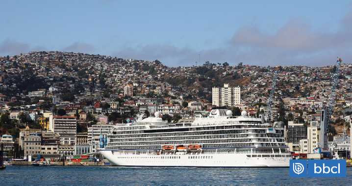 Con la llegada de embarcación proveniente de EEUU, Puerto de Valparaíso inicia temporada de cruceros