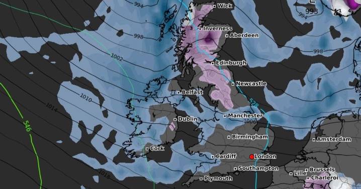UK snow: Britain facing 320-mile wall of snowfall as mercury drops to freezing in just days