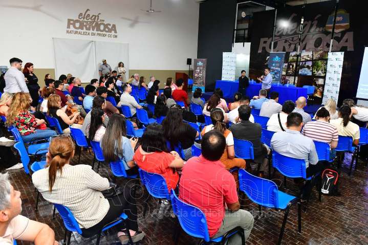 Se realizó la charla sobre líneas de créditos y servicios financieros del Banco Formosa