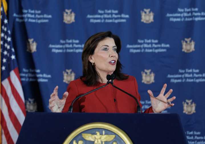 Hochul: Federal shutdown threatens heating assistance program