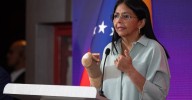 Asegura Venezuela que Trinidad decidió prestarse como territorio para plan de guerra de EUA