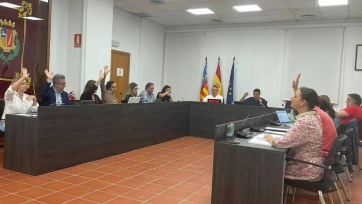 Rocafort aprueba la bajada de impuestos municipales para 2026