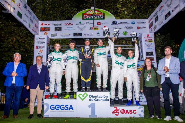 Iván Urea sube al podio en el Nacional de Tierra en Granada junto a la debutante Solange Janssens