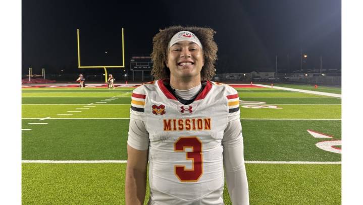 Mission Viejo football tops Los Alamitos with a 28