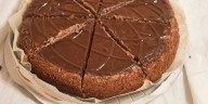 Pastel de chocolate sin harina ni mantequilla: solo 4 ingredientes y mucho sabor