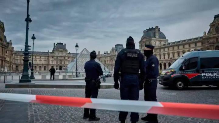 Detuvieron a otros cinco sospechosos del robo al museo del Louvre, en París