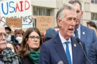 Congresista estadounidense critica planes de Trump para intervención militar en Venezuela