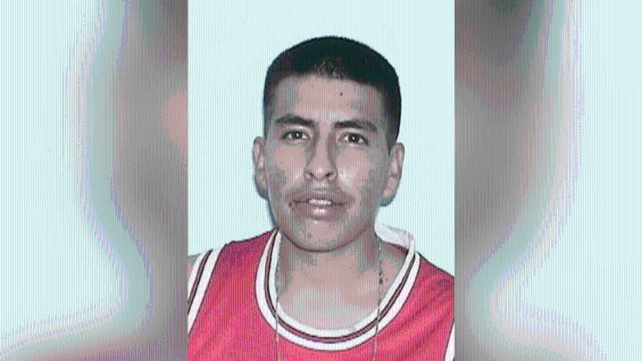 Santa Fe police search for suspect accused of stabbing man