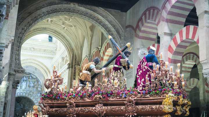 COPE Córdoba estrena ‘Camino al Vía Crucis Magno de Córdoba 2025’, la previa de un evento histórico con 34 pasos en la calle