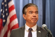 California anuncia supervisión sobre los observadores electorales enviados por Trump