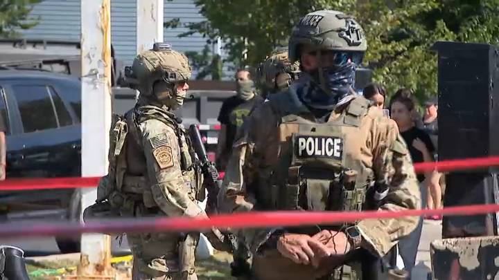 Woman shot in Chicago after ramming DHS vehicle: Authorities