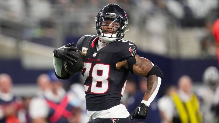 Texans GM: No timetable for RB Mixon's return from foot injury