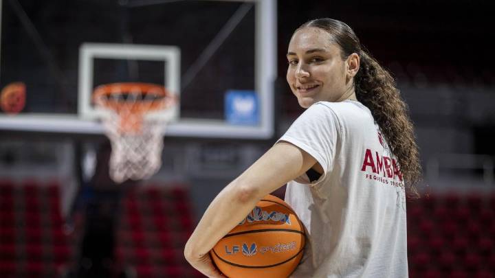 Carla Leite, jugadora del Casademont Zaragoza: "Soy ambiciosa, quiero ganarlo todo"