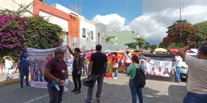VIDEOS | “Pura mentira”, dice Jara; miles marchan contra ISR que vacía sus sueldos