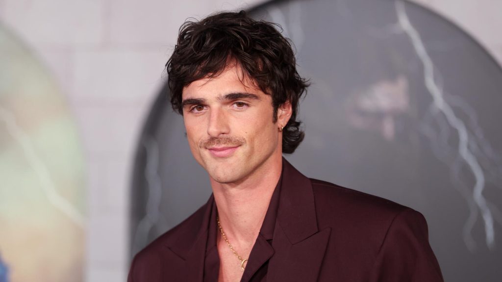Jacob Elordi Calls 'Frankenstein's 10-Hour Makeup Process "Liberating"