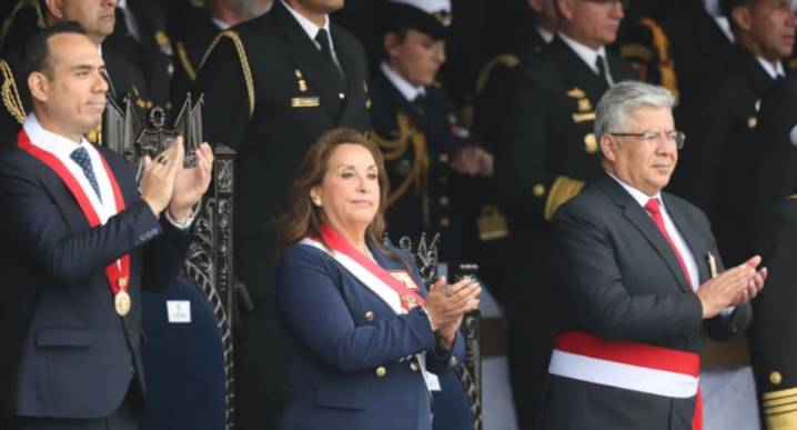 Dina Boluarte participa en ceremonia por el aniversario del Combate de Angamos y la Marina de Guerra 
