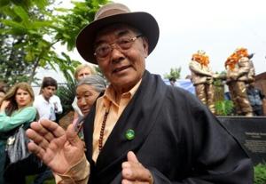 Last member of the first successful Everest expedition dies