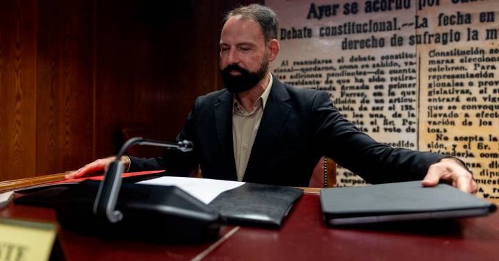 El exgerente del PSOE se niega a declarar en el Senado y el PP augura que saldrá del Supremo como investigado