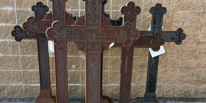 Suspect in grave marker thefts waives court time limits