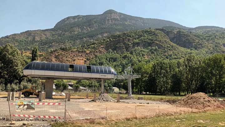 El juez anula el proyecto del telecabina de Benasque pero no paraliza la obra