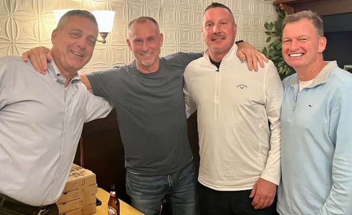 Staten Island Basketball Oldtimers break bread, talk hoops and raise a few bucks for girls’ HS hoops tourney (photos)