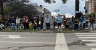 [Video] Bogotanos presenciaron y aplaudieron la implosión de los puentes en las Américas