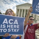 Enfrentan miles de texanos alza en prima de Obamacare