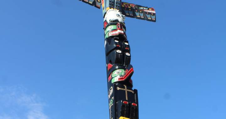 Totem pole damaged by storm undergoing restoration work, grand chief says