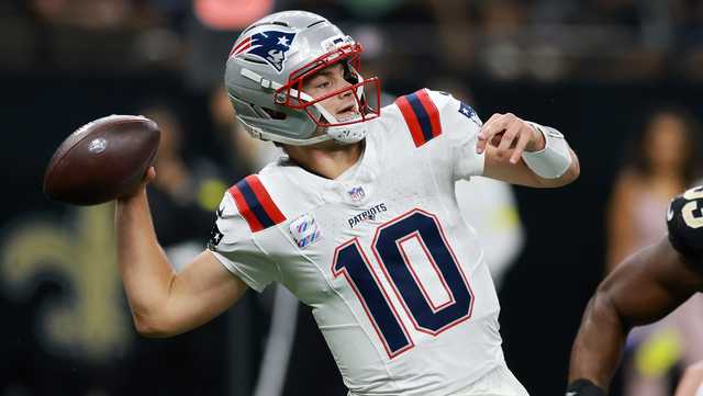 Maye passes for 3 TDs as the Patriots hold on to beat the Saints, 25