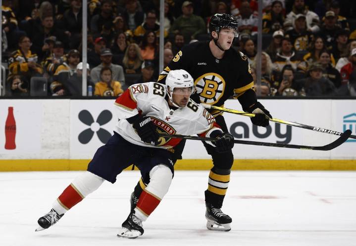 Deadspin | Panthers edge Bruins in Brad Marchand's emotional return to Boston