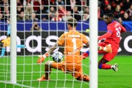 PSG hits seven; Barcelona and Arsenal run riot as Champions League rains goals