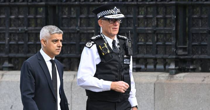 Partial U-turn on London police front counters but Mayor and Met condemned for leaving just 2 open 24/7
