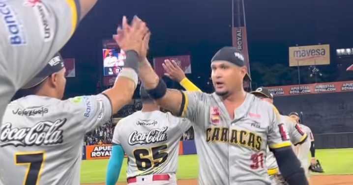 LVBP: Oswaldo Arcia lideró victoria de Leones sobre Tiburones