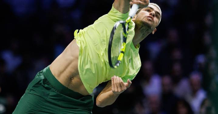 Carlos Alcaraz queda eliminado del Master 1000 de París en su primer partido