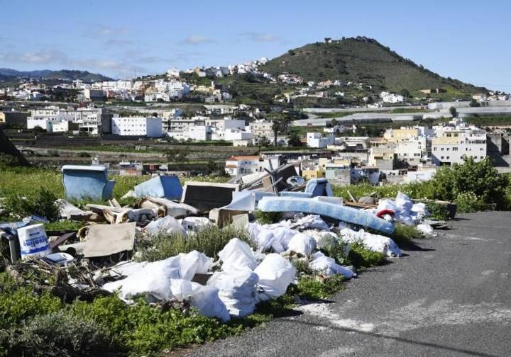 El depósito de escombros en los puntos limpios de Gran Canaria cambiará para evitar la picaresca