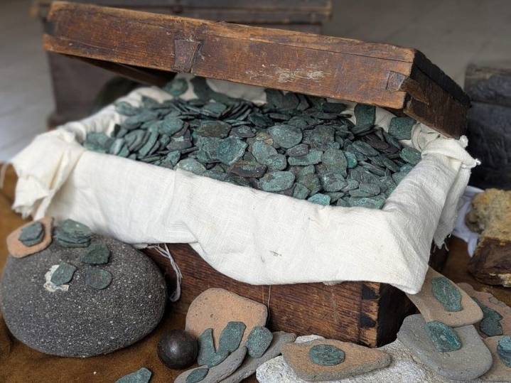 Excavators find $1M in gold coins from Spanish shipwreck