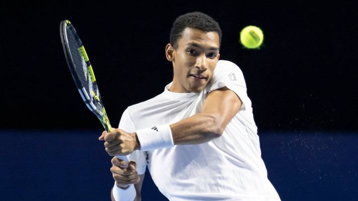 Auger-Aliassime extends tiebreak hot streak, outlasts Muller at Paris Masters