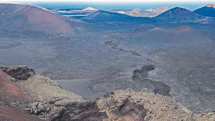 La mala suerte hace que un turista recapacite y devuelva unas rocas sustraídas de un parque nacional de Canarias