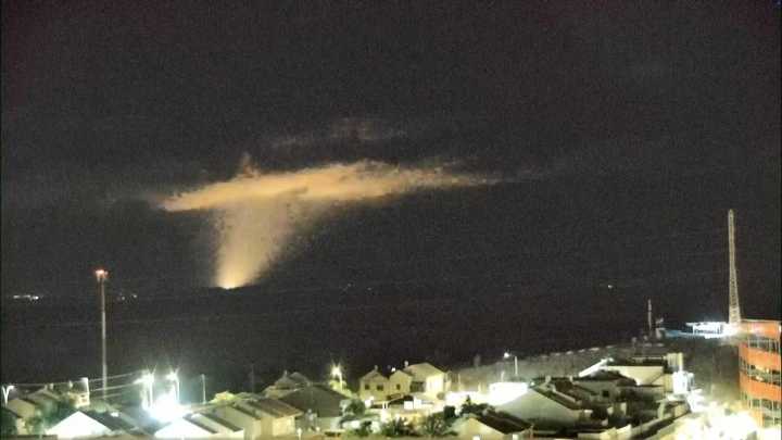 New Israeli strikes on Gaza threaten fragile ceasefire