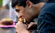 "Hay más de 200 enfermedades". Un especialista reveló los tres lugares más peligrosos para intoxicarse con comida y los meses más comunes del año