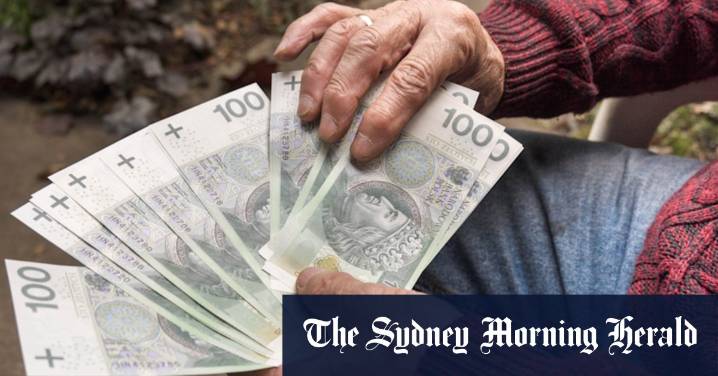 Cashless travel Europe: How to travel through UK, Germany, and Eastern Europe using only card and phone payments