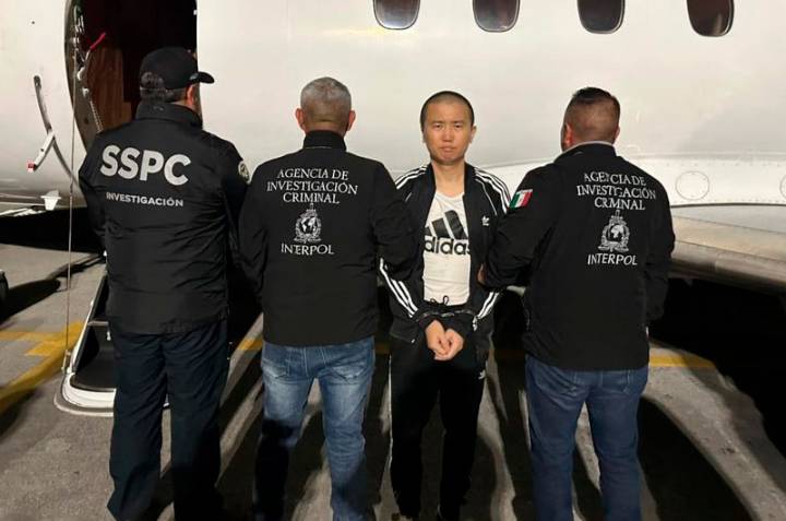 México entrega a EE.UU. a traficante de fentanilo de origen chino