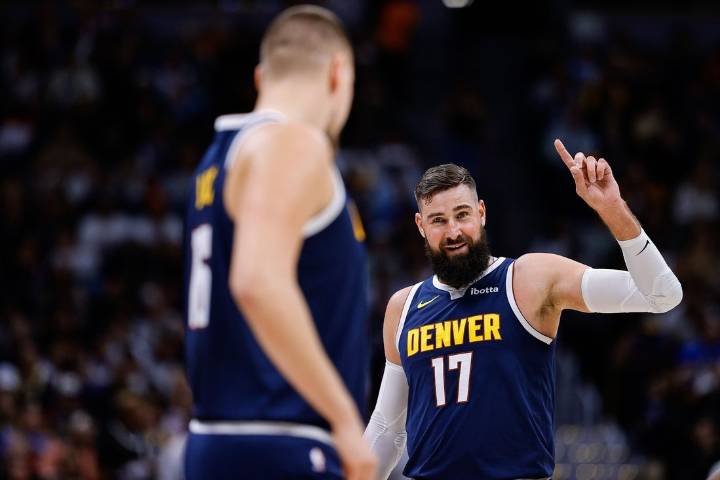 Deadspin | Nikola Jokic's 4th straight triple-double lifts Nuggets over Pelicans