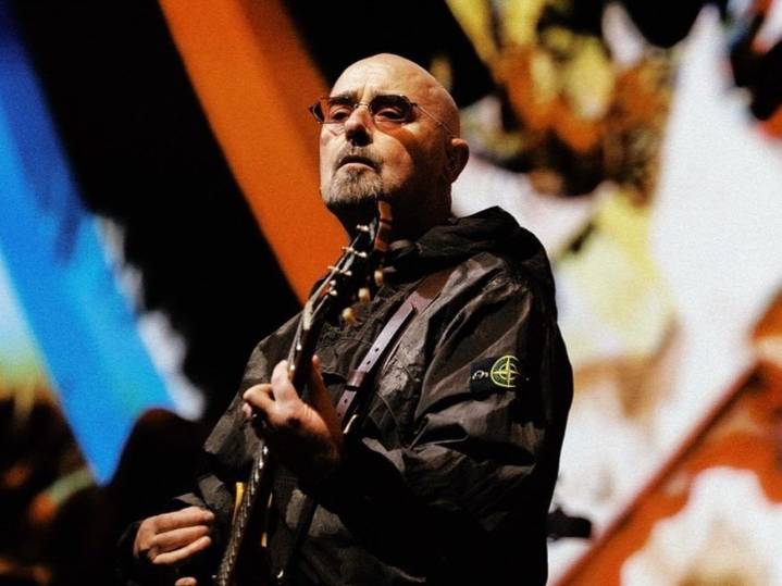 Oasis guitarist taking break from tour amid cancer battle