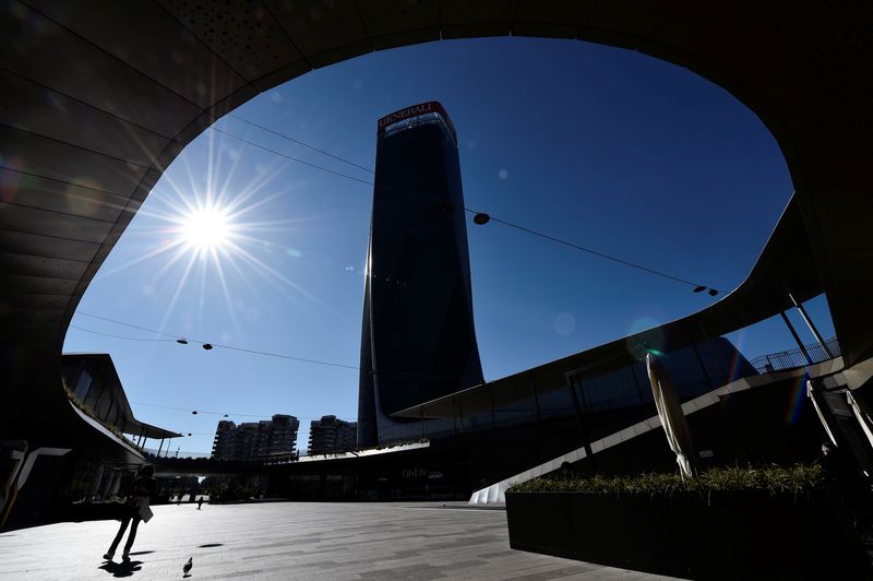 Italy to commit to more ambitious deficit cut in new budget plan
