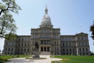 Michigan lawmakers pass continuation budget