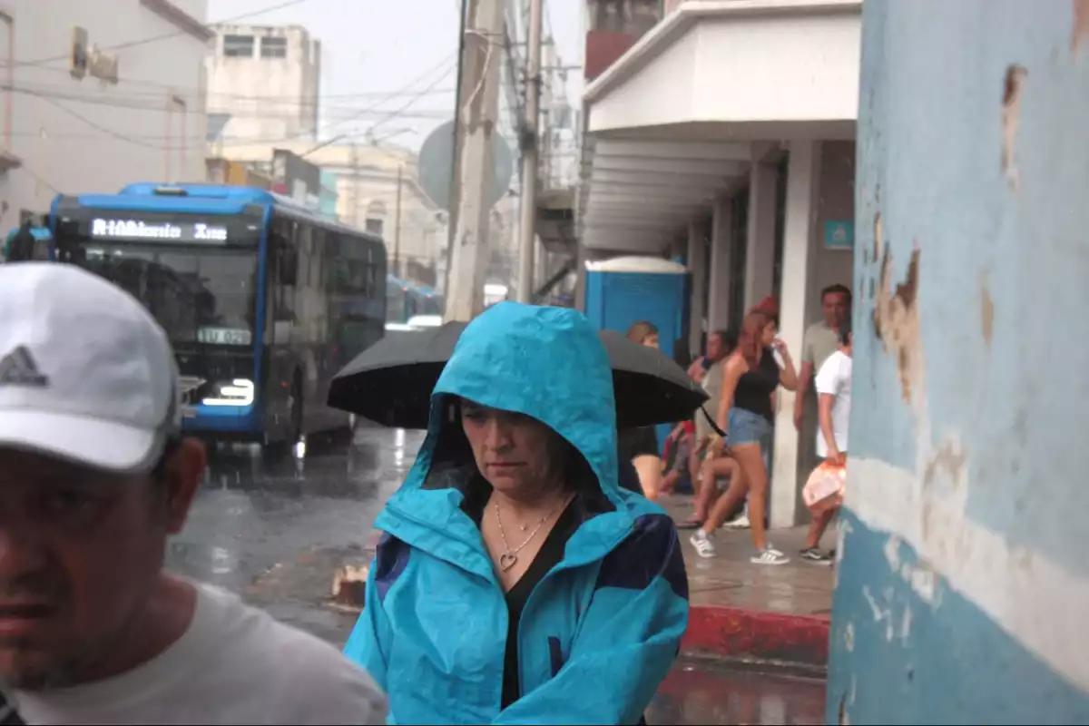 Clima en Yucatán 6 de octubre: Onda Tropical 36 dejará tormentas muy fuertes este lunes