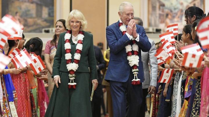 King Charles, Queen Camilla Join Prayers At Europe’s First Hindu Stone Temple: ‘Missing Queen Elizabeth’