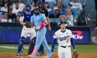 Los Blue Jays frenan a Los Ángeles y aprietan la Serie Mundial