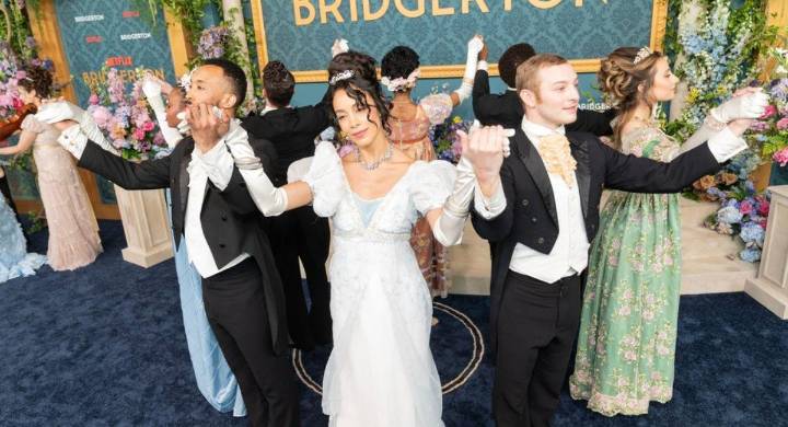 Alisten los trajes: Netflix reveló la fecha para el estreno de la cuarta temporada de Bridgerton